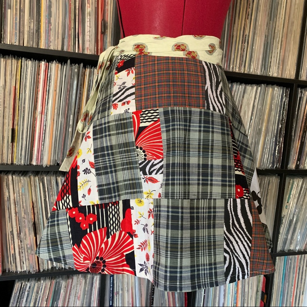 Mickey Mouse Plaid Wrap Patchwork Disneyland 80s - image 3